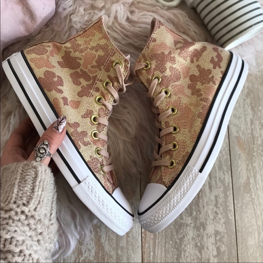 NWT converse camp gold high tops - Picture 5 of 7